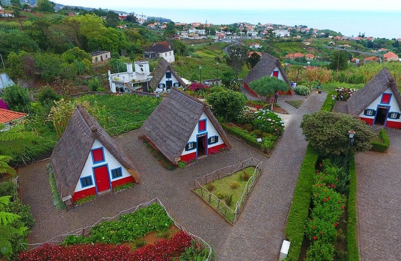 Madeira — casas de colmo em Santana
